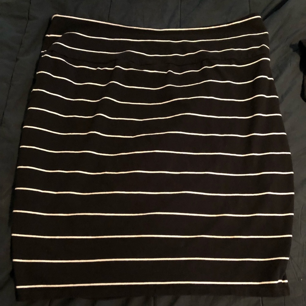 TORRID FOLD OVER SKIRT